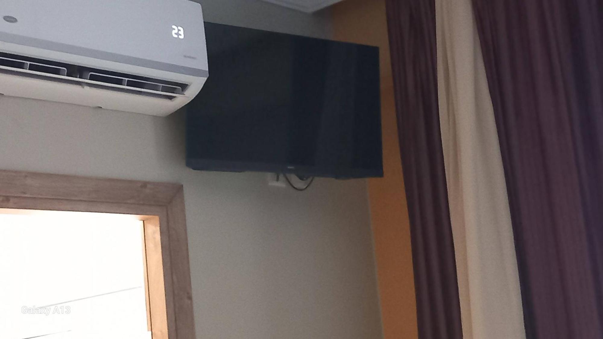 Apartament Hrysanthl *